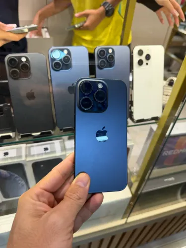 iPhone 15 pro 128 gb