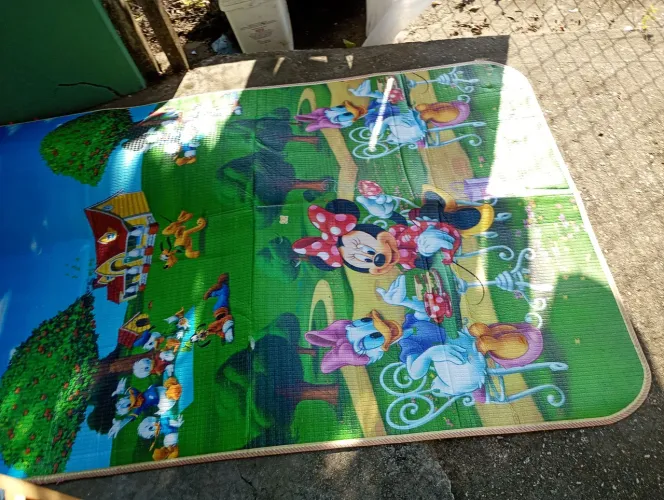 Tapete infantil emborrachado da Disney 