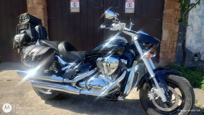 SUZUKI BOULEVARD M800