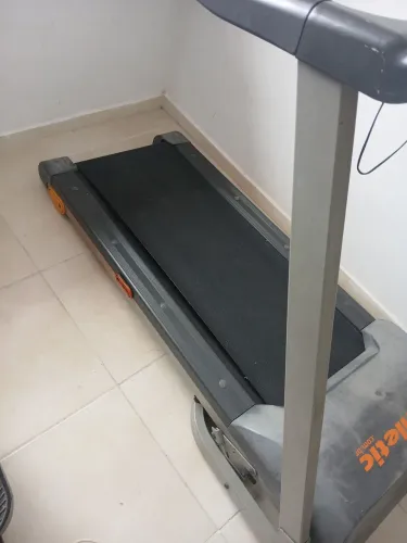 Esteira atletic advanced 420ee parada