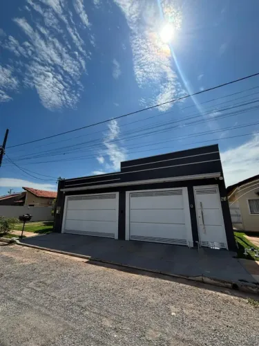 Casa a Venda Condomínio São José com Piscina 3 Quartos 1 Suíte Distrito Industrial - Cuiab