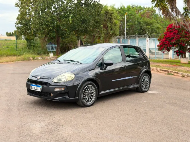 Fiat Punto Blackmotion 1.8 Flex 16V 5P. 2014