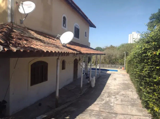 Casa Residencial - Jardim da Granja - 6 Dormitórios - 500m².