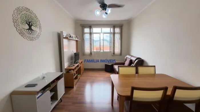Apartamento à venda 2 quartos de frente no Campo Grande Santos/SP