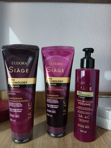 Kit Siàge Pro Cronology Curvas - Shampoo + Condicionador + Creme para Pentear