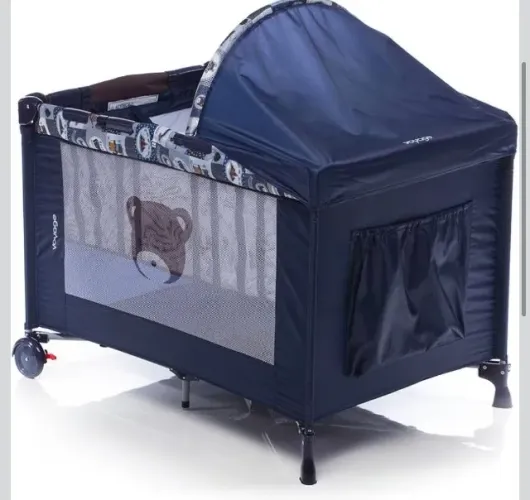 Berço portátil/chiqueirinho voyage. Azul escuro.