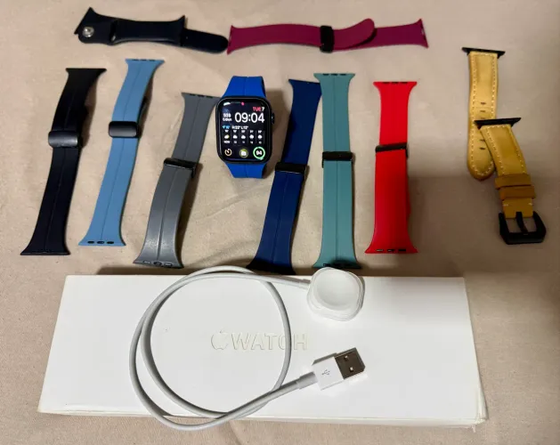 Apple Watch S9 45mm + Pulseiras extras