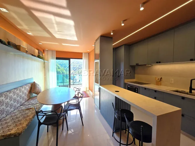 Locação Anual - Apartamento com 01 Suíte + 02 Dormitórios na Praia Brava - Itajaí/SC
