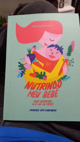 Livro NUTRINDO MEU BEBÊ 