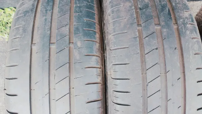 02 pneus aro 15 Goodyear 195/65/15 bons para Strada Palio Focus colbat Punto astra