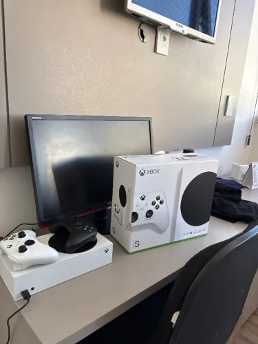 Xbox Series S Com controle a mais