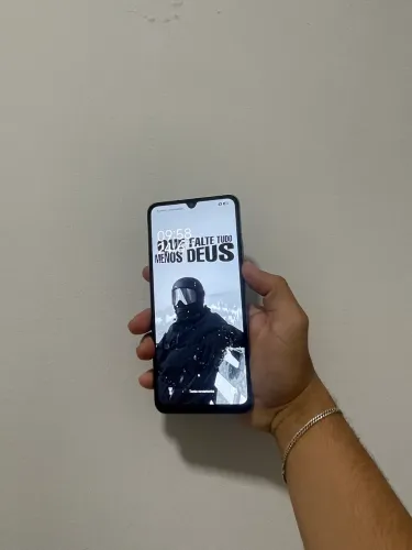 Xiaomi Poco C75 256. Gigas de memória e 8 gigas de RAM