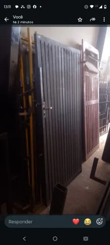 Portão preto
