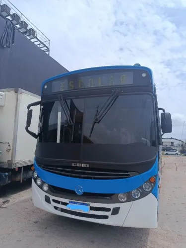 Ônibus Mercedes bens