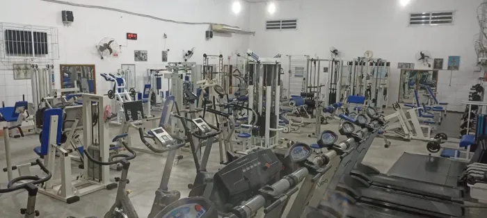 Vendo academia completa 