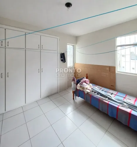 Apartamento com 3 quartos em Espinheiro