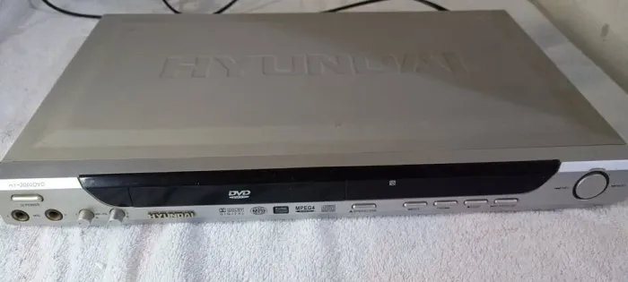 Hyundai HY-3000D - DVD player e Karaokê