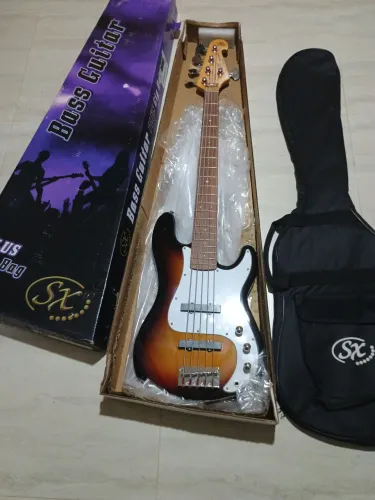 Baixo SX 5 cordas NOVO