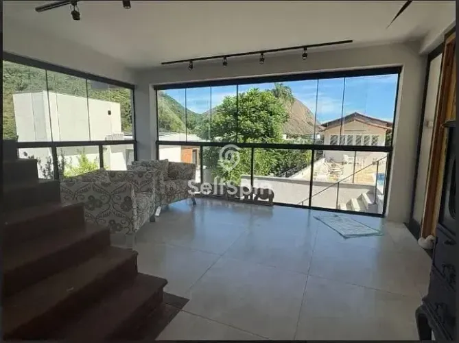 Casa de 4 qrts para locação mobiliada em Itacoatiara, Niterói, RJ