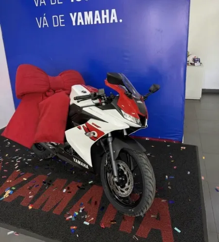 Yamaha YZF R-15 155 ABS 70th Anniversary 2027