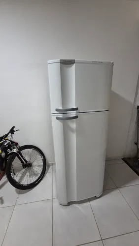 GELADEIRA ELETROLUX 460 L