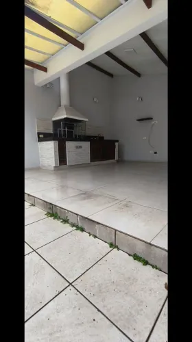 Casa com 3 Quarto(s) e 4 banheiro(s) para Alugar, 360 m² por R$ 8333 / Mês
