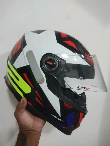Capacete LS2 semi novo