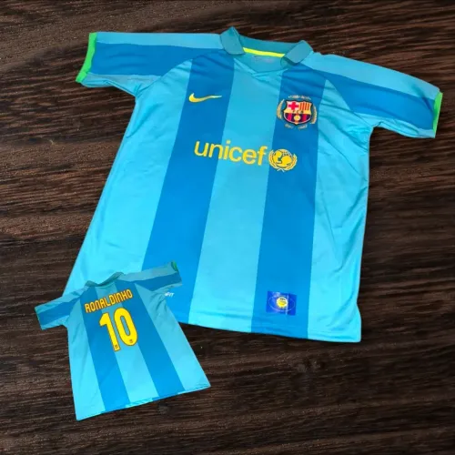 Liquidação Camisa Barcelona 2007 Ronaldinho Azul 1Linha