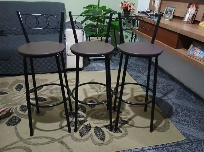 Banquetas - semi novas. R$ 70,00 cada uma.