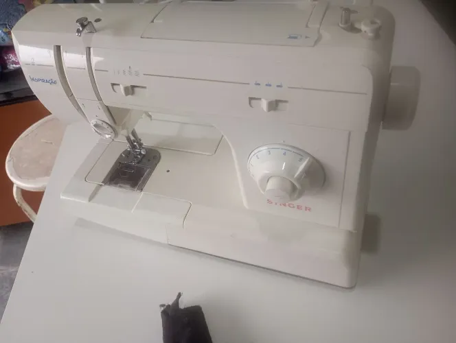 Maquina de costura
