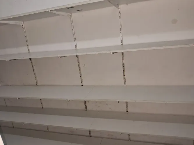 Vende-se prateleiras nova em ribeiropolis