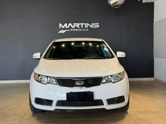 Kia Motors Cerato 1.6 16 V Flex Mec. 2011