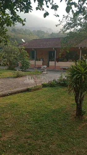 OPORTUNIDADE! Excelente Chácara no Bairro Pegorelli em Caraguatatuba, em frente a avenida.