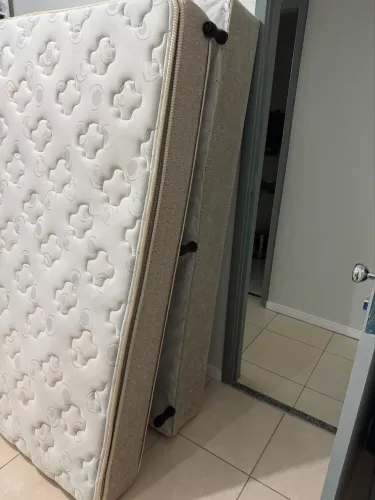 Vende-se Cama De Casal