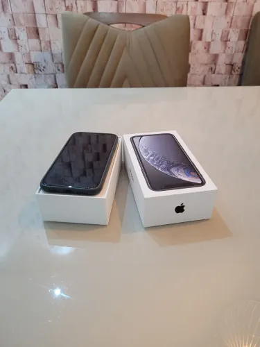 Celular IPhone Xr tudo funcionando.