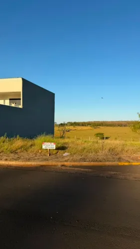 Terreno de Esquina - Loteamento Residencial Valter Benez - 346 m²