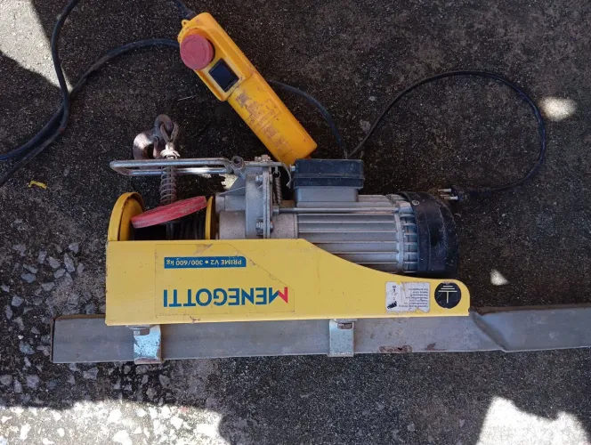 Guincho eletrônico e bomba d'água