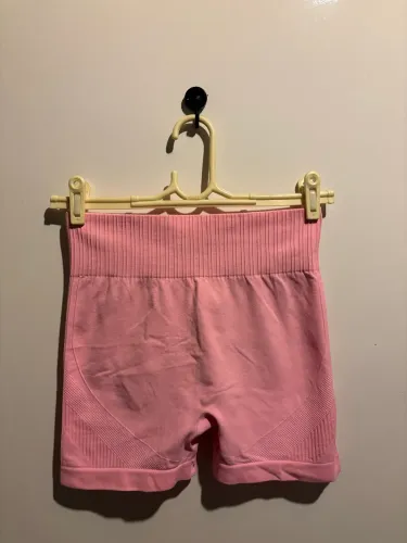 SHORT ACADEMIA LEVANTA BUMBUM ROSA