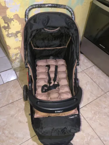 Vendo carrinho de bebê