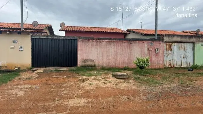 Imóvel bem posicionado Casa no Setor Sul, Planaltina - GO, Nº 0, 3 quartos, 1 vaga, 300m²