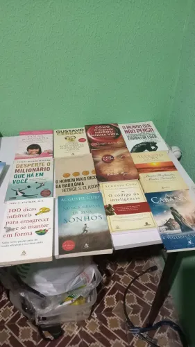 20 livros variados novos