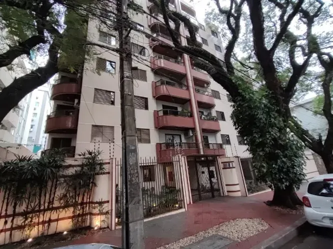 Apartamento para alugar com 03 quartos, com ótima localização na zona 07