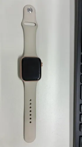 Apple Watch SE, 44 mm