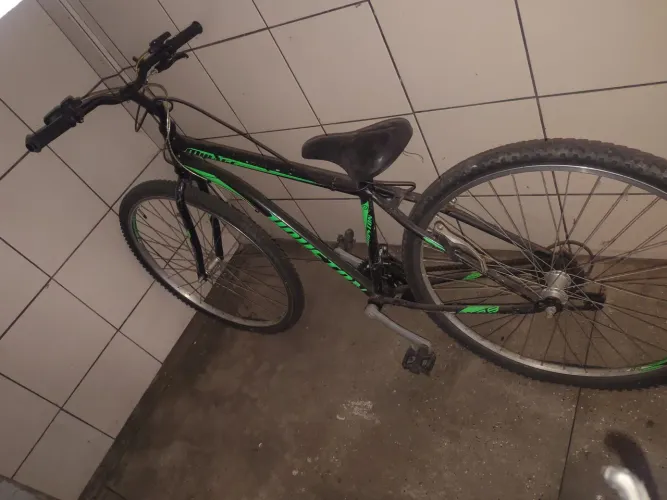VENDO BIKE ARO 26 LEIA DESCRIÇÃO 