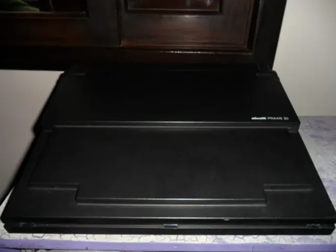 Máquina de escrever eletrônica portátil Datilografia Olivetti Praxis 20 