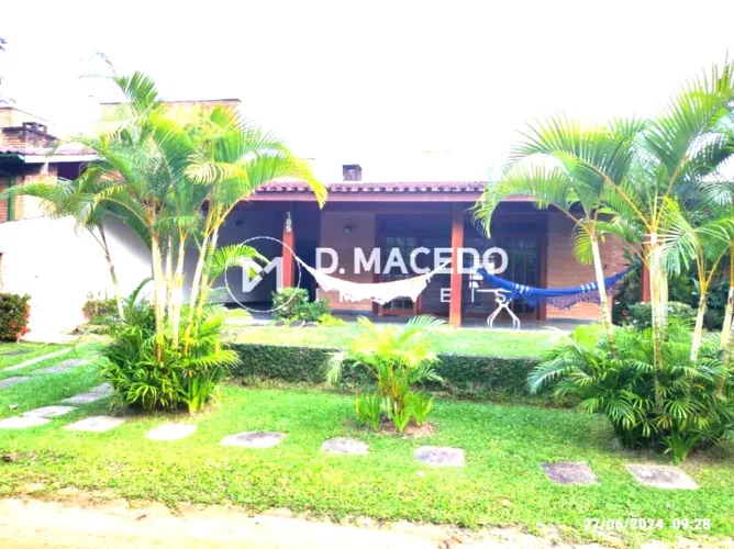 Casa para venda em Condominio Lagoinha de 195.00m² com 3 Quartos, 2 Suites e 3 Garagens