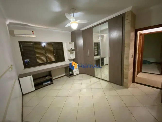 Casa com 4 quartos à venda, 190 m² por R$ 1.489.000 - Zona 05 - Maringá/PR