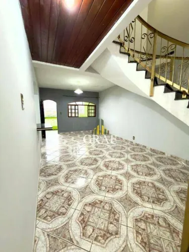 Sobrado 315,00 m² com 2 Andares, 8 Vagas 3 Dormitórios, Escada Caracol, á venda no Vila Vi