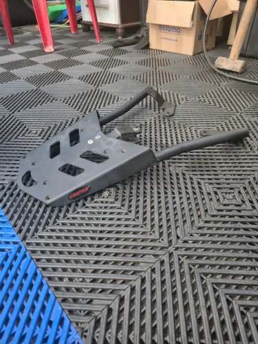 Suporte para Baú chapam Nmax até 2019.