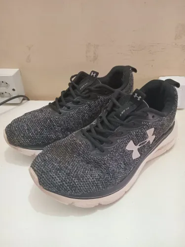 Tênis Under Armour